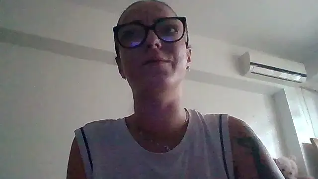 IzabelllNoir webcam