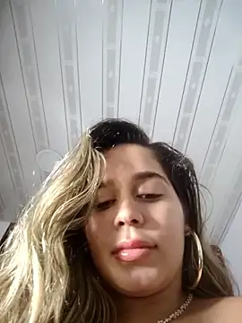 LaurenWelly_ webcam