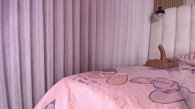 celeste_moonx webcam