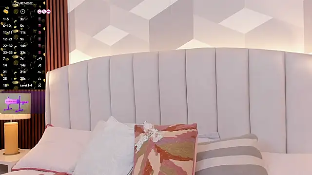 Mommy_Naughty webcam