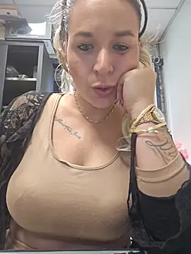 Micorazonheolmiangel23 webcam