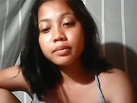 Yours_AsianPinayGirl18 webcam