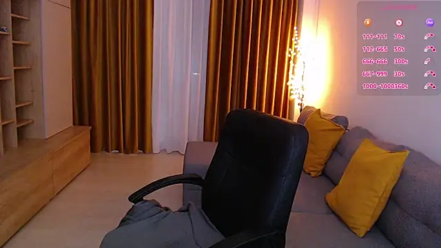mia_bloomy webcam