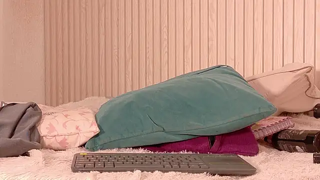 MiaJanss webcam
