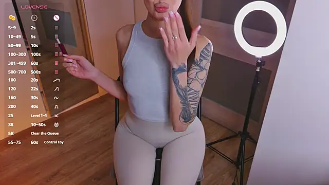 Velina83 webcam