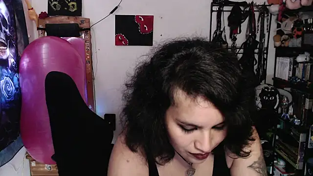 kureiji_hentaii webcam