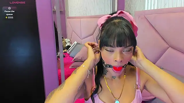 EmmaEbony_ webcam