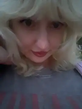 RonnieKiss webcam