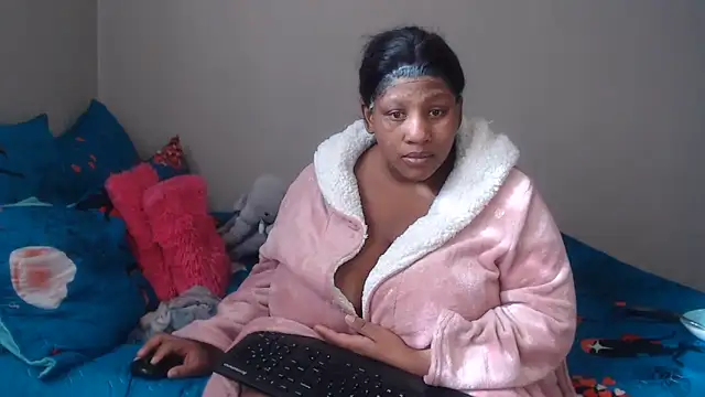 PIXIEBITCHXXX26 webcam