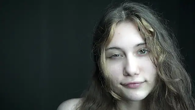 BellaTear webcam