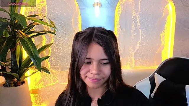 roxan1_tp (F teen) - 15 SPANK + MOAN