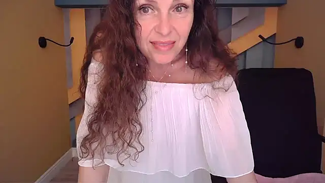 EllaLong webcam