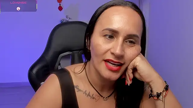 Sara_Charmy webcam