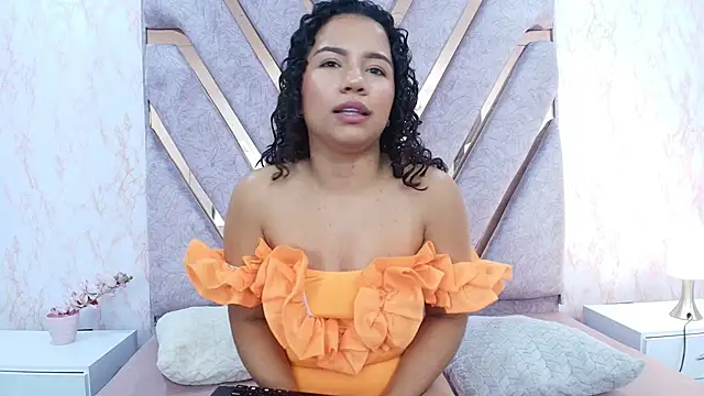 TamaraaHoney webcam