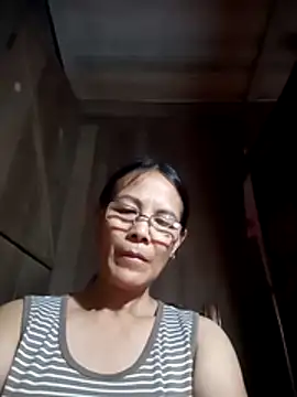 toyo_668 live cam on StripChat