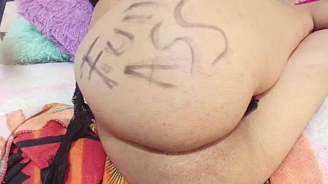 Mia_Nasty_Dirty live cam on StripChat