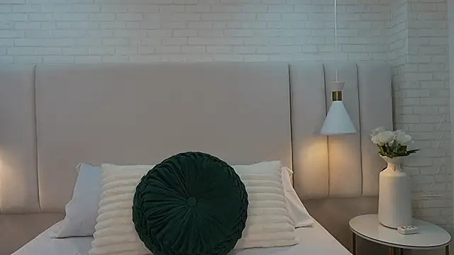 GabyJones_ webcam