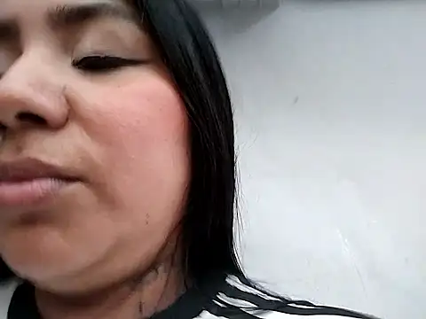 Amber_Herrera live cam on StripChat