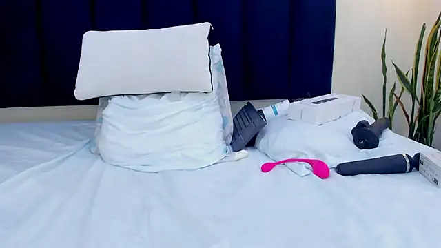 mayaevansmg webcam