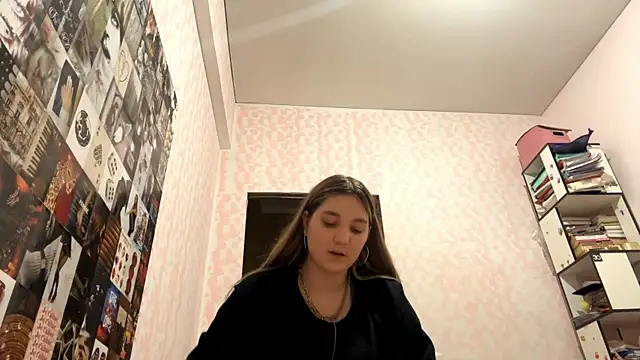 JanineThielman live cam on StripChat