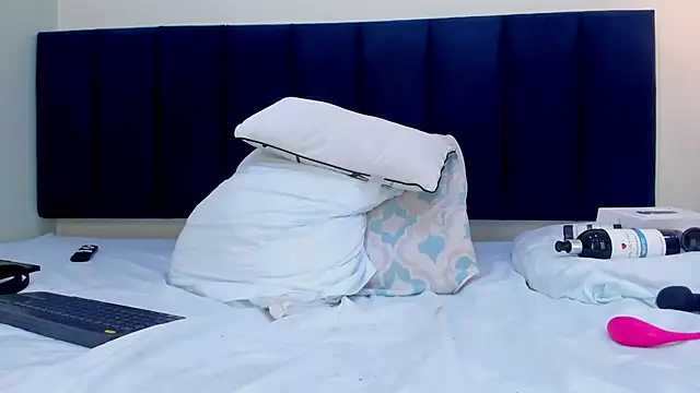 mayaevansmg webcam