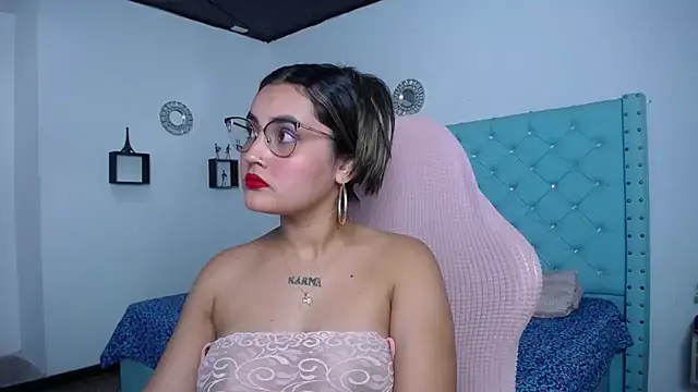 kathe-mills235 live cam on StripChat