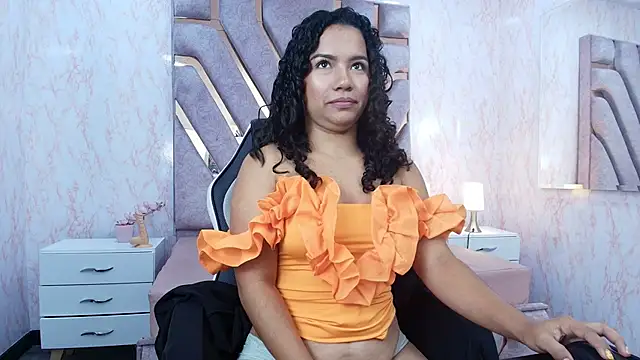 TamaraaHoney webcam