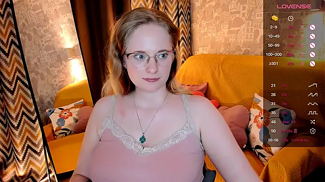 Aemilia_ live cam on StripChat