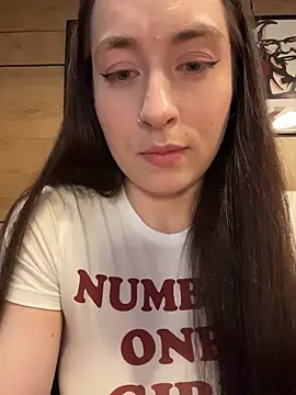 Holly_Play webcam