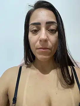 lucioliveira live cam on StripChat