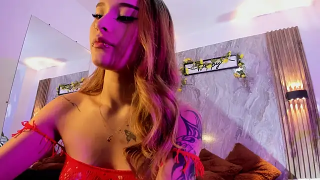 Melodylanee live cam on StripChat