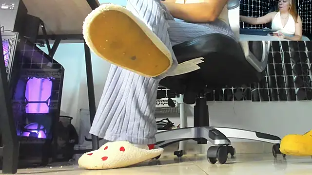 MissAlmaFenix webcam