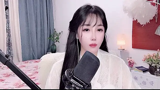 Laura_520 webcam