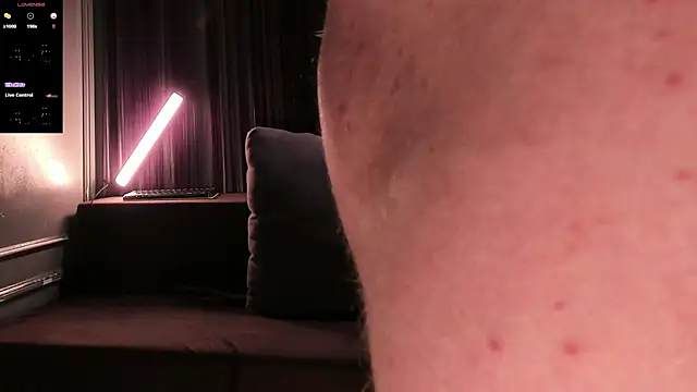 OliverSport live cam on StripChat