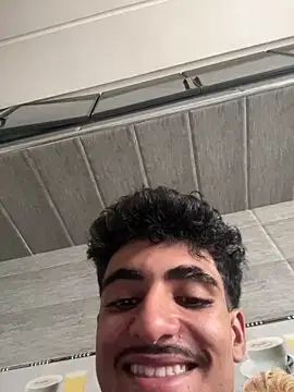 Achrafsad9i live cam on StripChat
