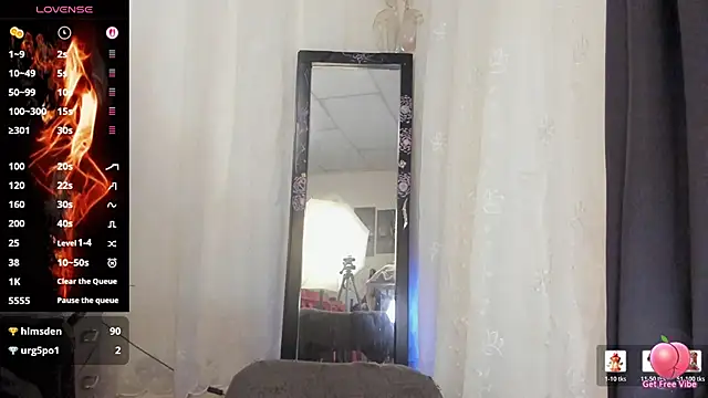 chloe_kisses webcam
