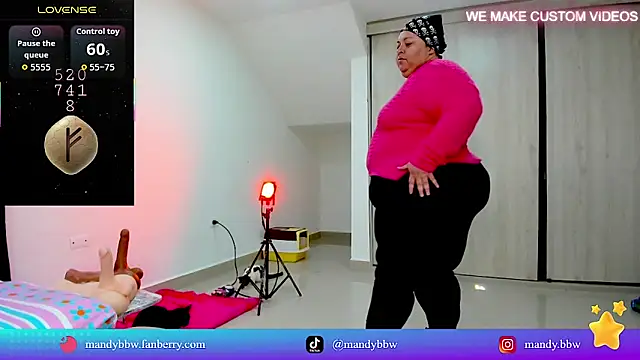mandy_big_boot - MANDY_BIG_BOOT's free webcam - UK Sex Cams