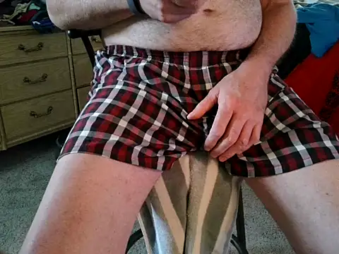 1chatter3 live cam on StripChat
