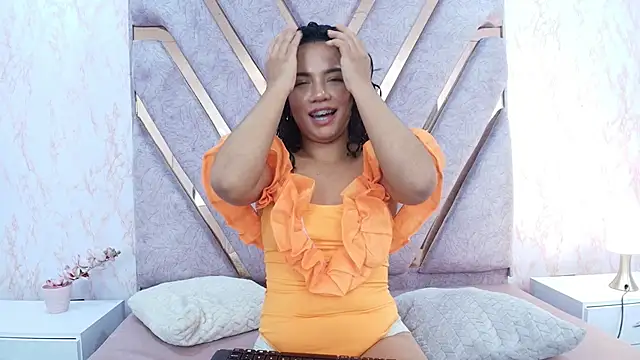 TamaraaHoney webcam