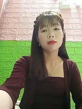 AmyLinee01 live cam on StripChat