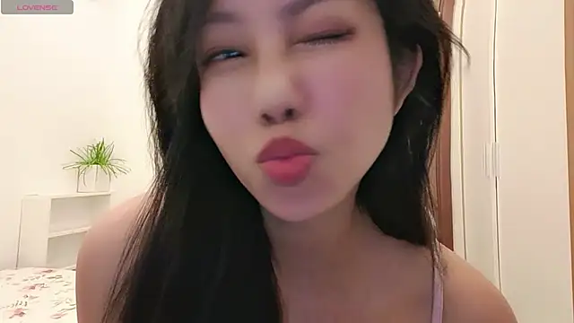 Sugar2k5 live sex cam