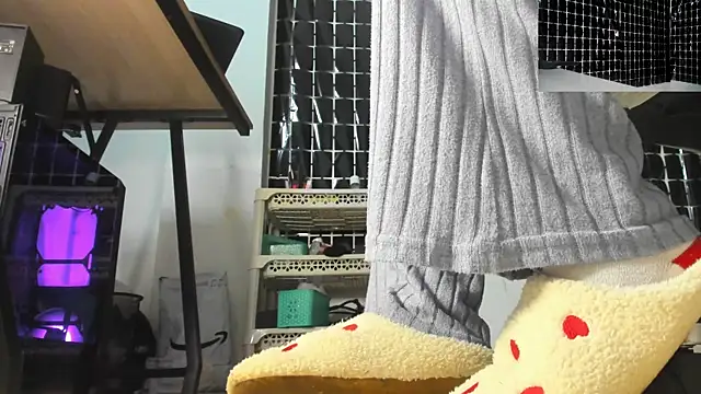 MissAlmaFenix webcam