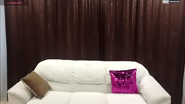miasweetbby live cam on StripChat