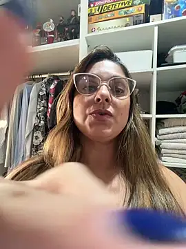 Mariiii_morena live cam on StripChat