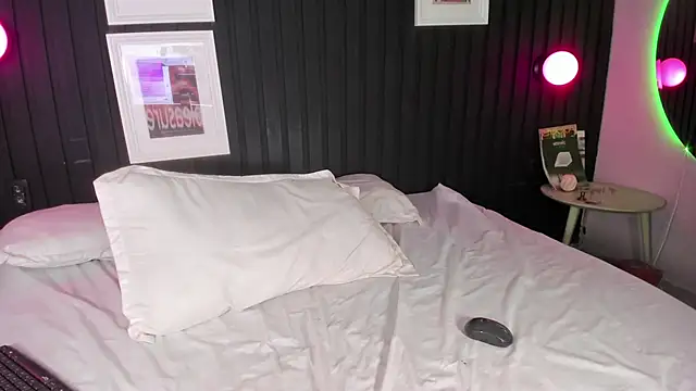 alison_ferrera_ webcam