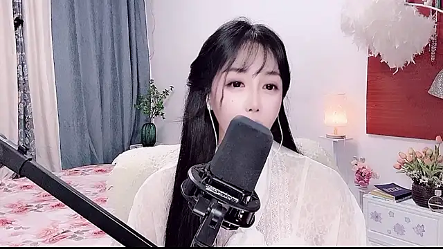 Laura_520 webcam