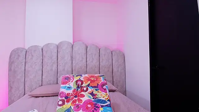 karla_hilton1 - Karla_hilton1's free webcam - UK Sex Cams