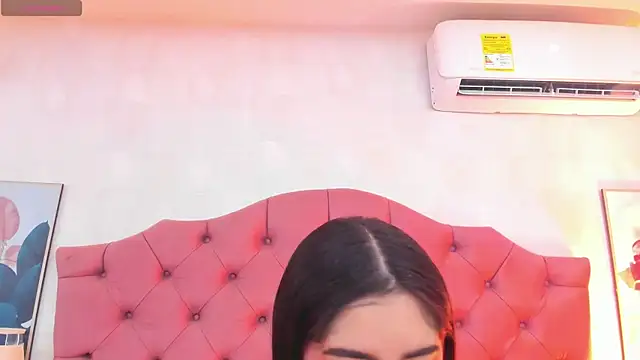 ThyaraJhons webcam
