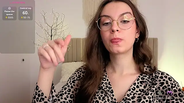 Real_cutie1 webcam
