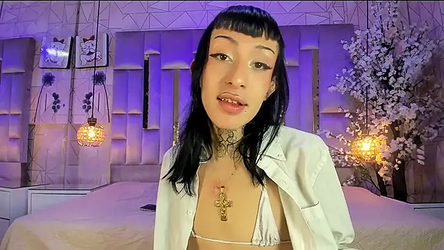 Model: MadisonWood01